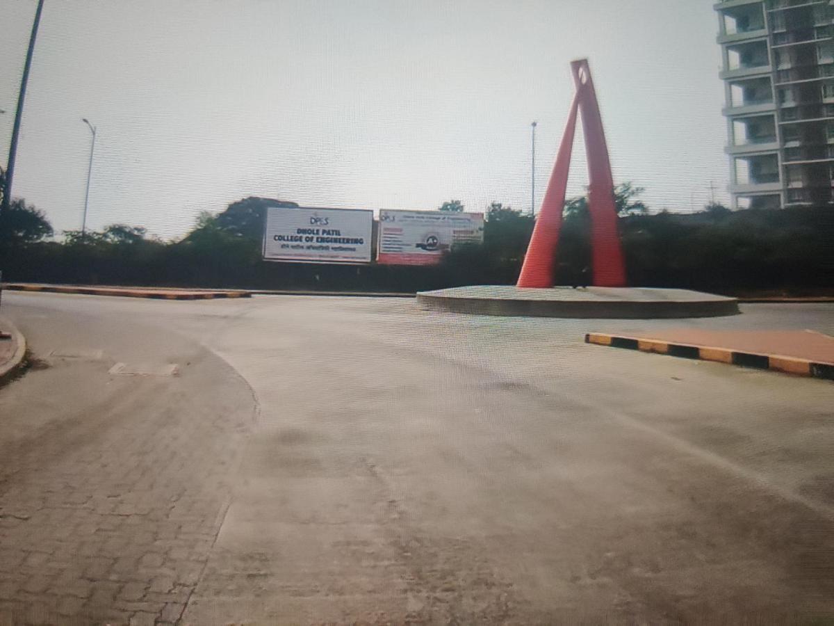 Pune Airport Eon Barclays Kharadi Luxe15 Suites Work Desks Exterior foto